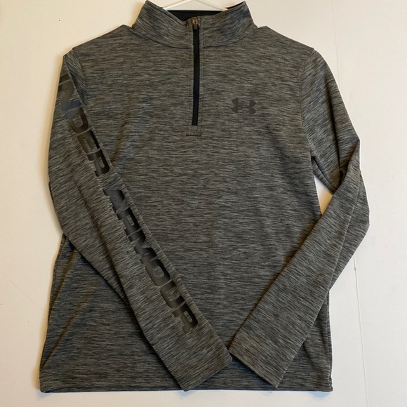 Under Armour Other - Under Armour Boys Gray Heather HeatGear Loose 1/4 Zip Long Sleeve Pullover